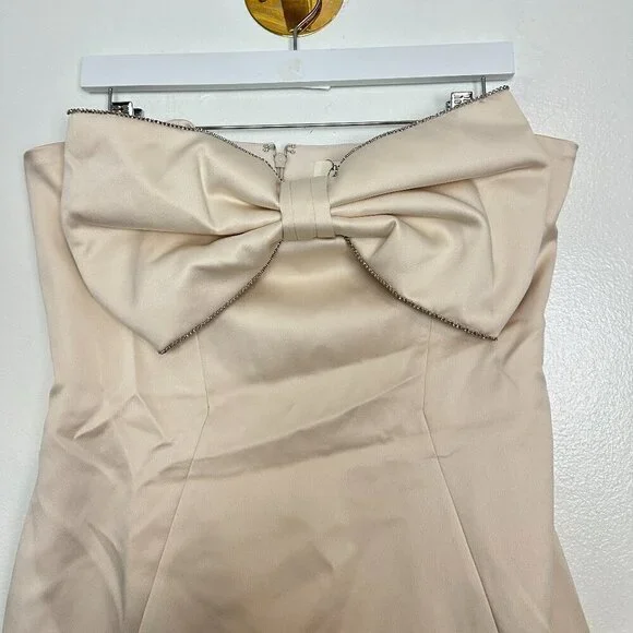 HOUSE OF CB Ariella Satin Crystal Embellished Bow Dress in Ivory Size Large